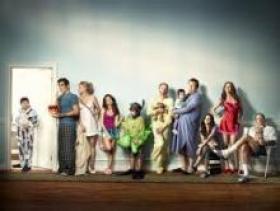 Modern Family - Season 08 - 20. All Things Being Equal